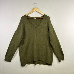 Woman's CabinCore Boho GoblinCore Woman's Green Sweater - size L